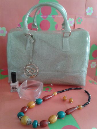 Cartera Tipo Baul de Brillo Escarchado